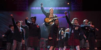 Jack Black surprises cast of Broadway's 'School of Rock