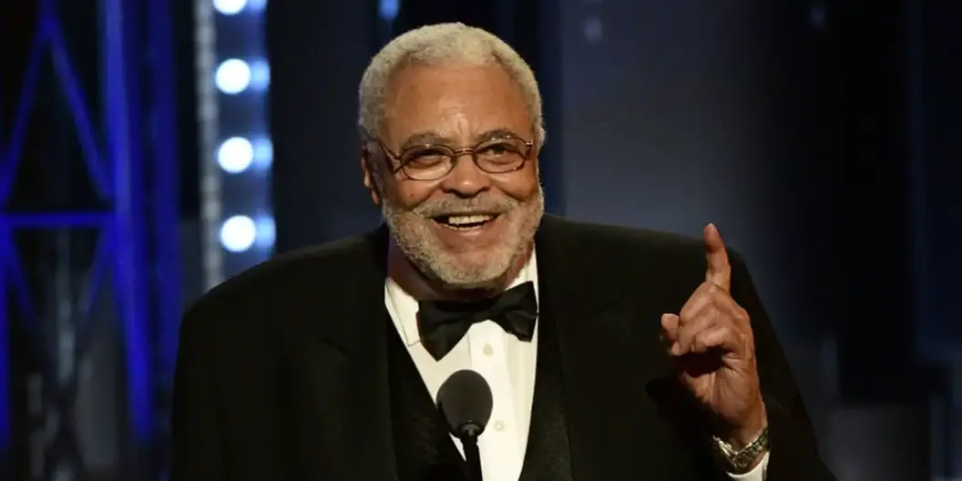 Broadway Theatres Will Dim Their Lights in Memory of James Earl Jones  Image