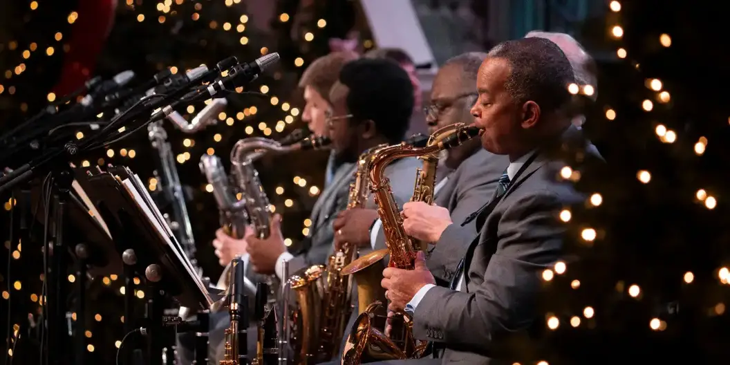 Interview: Ekep Nkwelle & Robbie Lee Join BIG BAND HOLIDAYS at Jazz At Lincoln Center  Image