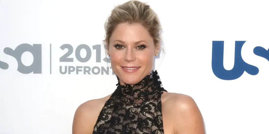 Julie Bowen to Star in Larissa FastHorse’s FAKE IT UNTIL YOU MAKE IT at Center Theatre Group  Image