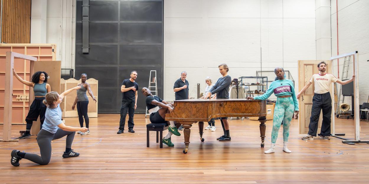 Photos: THE IMPORTANCE OF BEING EARNEST At National Theatre In Rehearsal Photo