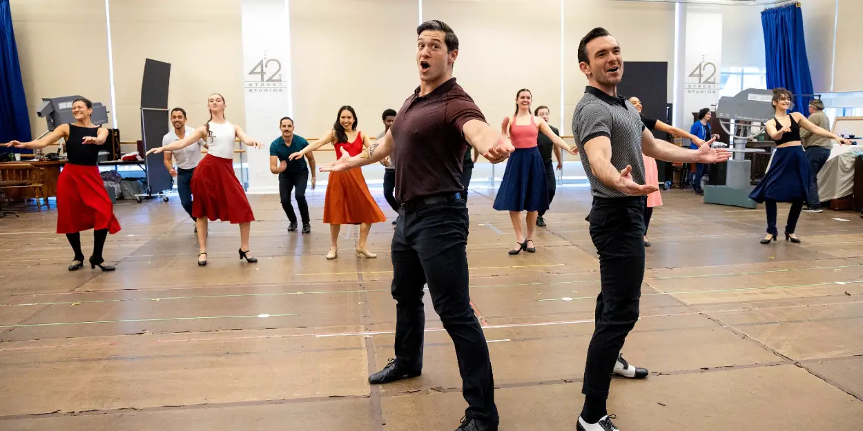 Photos: WHITE CHRISTMAS At Paper Mill Playhouse Meets the Press