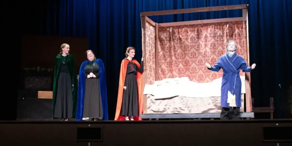 Review: CHARLES DICKENS' A CHRISTMAS CAROL at Lakeside High School  Image