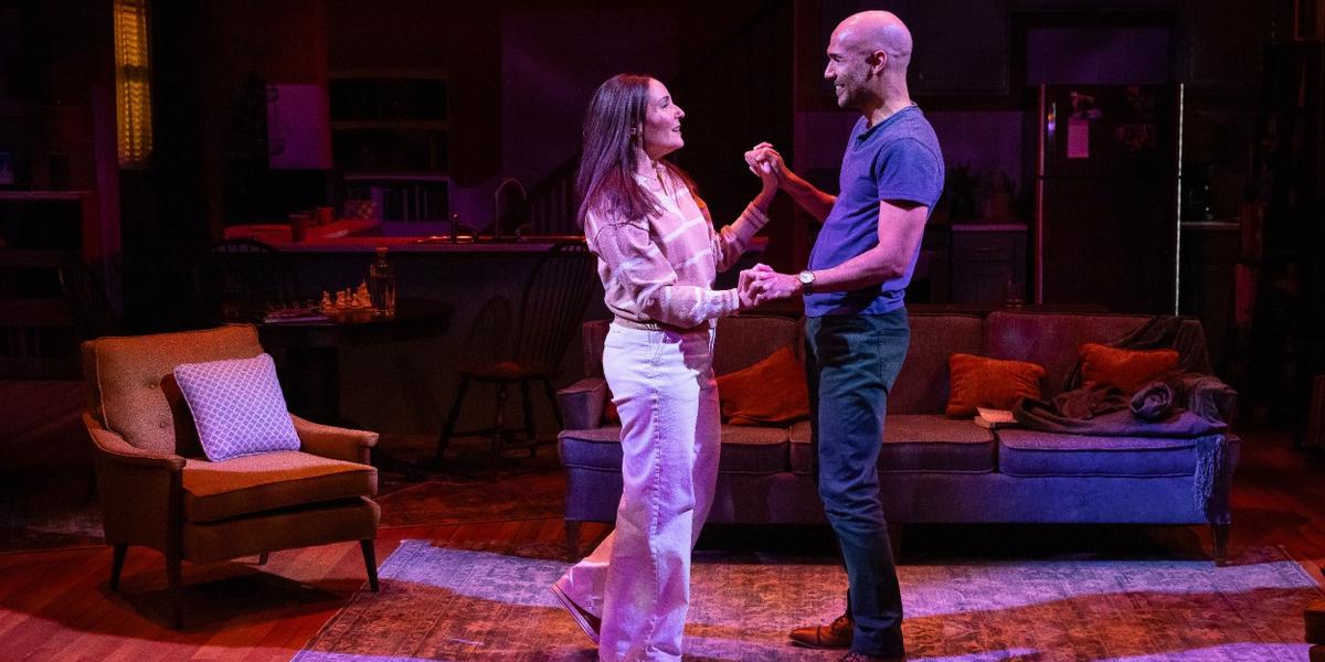 Review: DECEMBER: A LOVE YEARS IN THE MAKING at Alley Theatre  Image