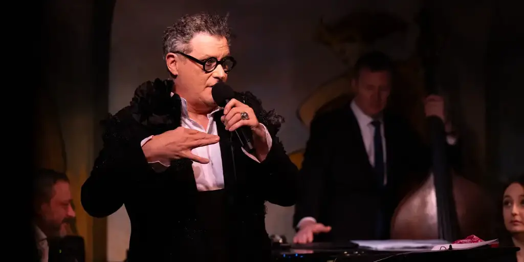 Review: Isaac Mizrahi's I KNOW EVERYBODY at Café Carlyle Is a Hilarious Escape  Image