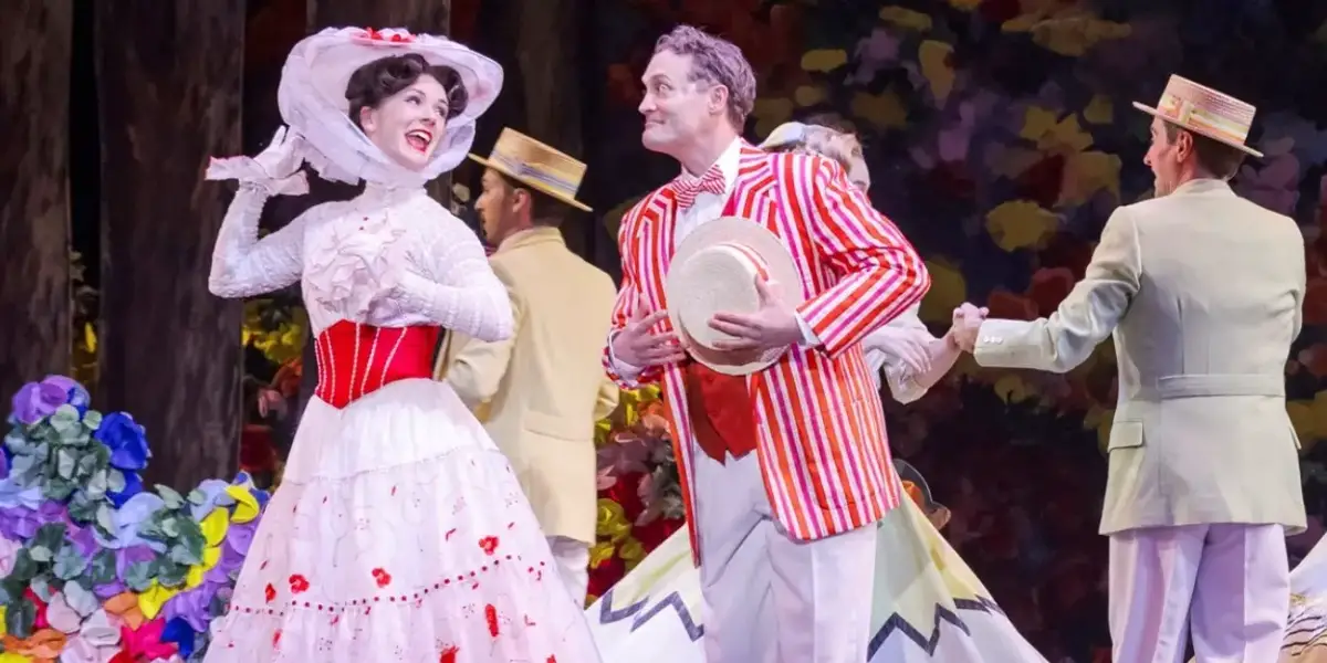 Review: MARY POPPINS at The 5th Avenue Theatre  Image