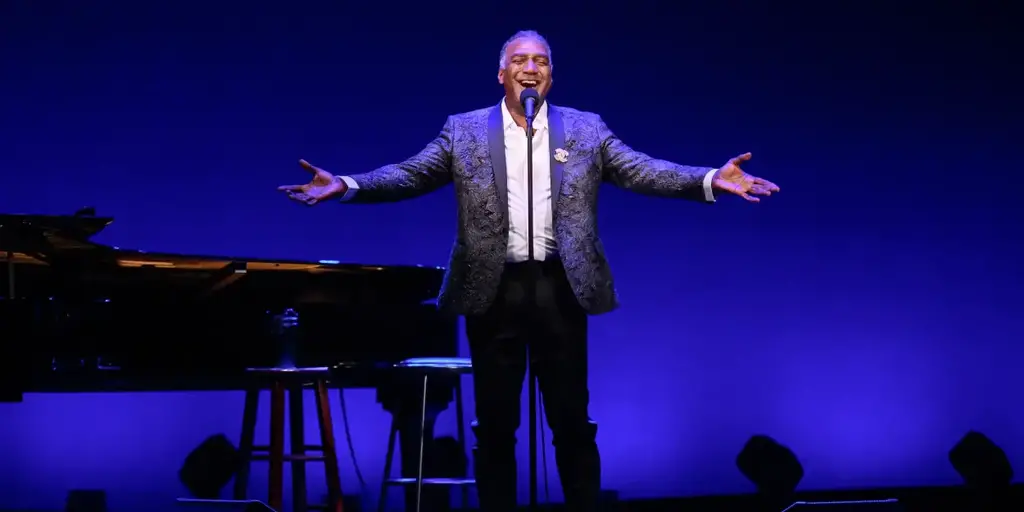 Review: NORM LEWIS at The Barnes At Wolf Trap  Image