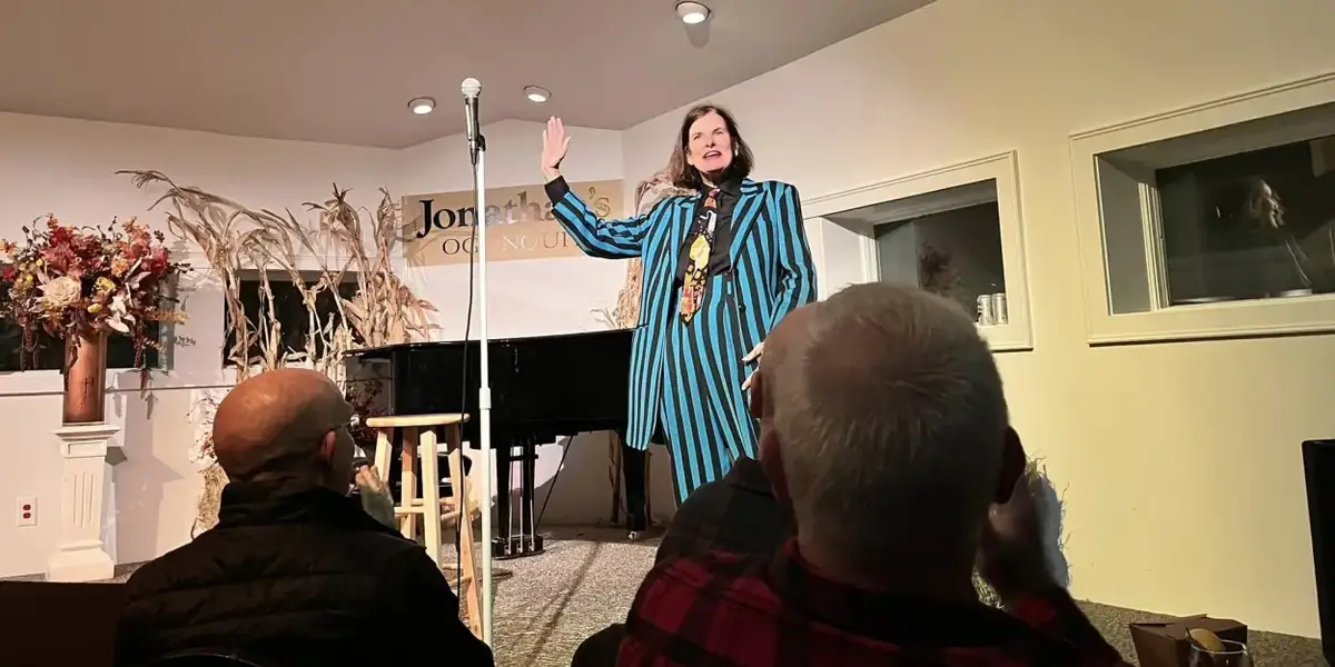 Review: PAULA POUNDSTONE at Jonathan's  Image