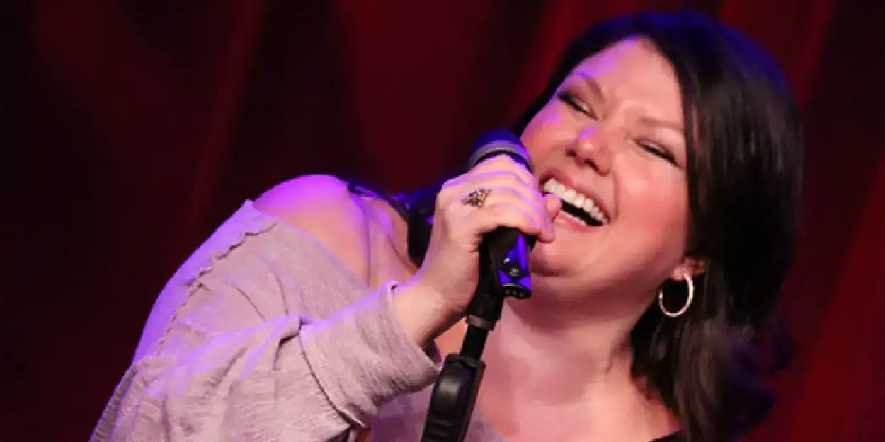 Review: Jane Monheit's THE MERRIEST Is a Seasonal Splash at Birdland  Image