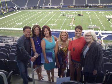 DALLAS COWBOY CHEERLEADERS-MAKING THE TEAM, (Season 9, aired November 1,  2014). ©CMT/courtesy Everett Collection Stock Photo - Alamy