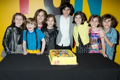 Photos One Year At Maple Avenue Fun Home Celebrates First Anniversary On Broadway