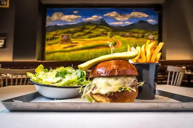 Farm To Burger By Yves Jadot Restaurant Group Opens In The New Aliz Hotel Times Square