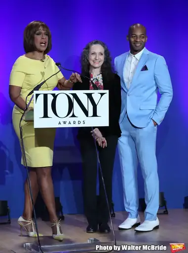 Freeze Frame Brandon Victor Dixon And Bebe Neuwirth Announce The 19 Tony Award Nominations