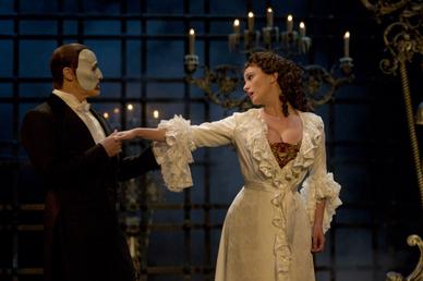 Trista Moldovan, 'Prima Donna' Divalicious in Phantom of the Opera